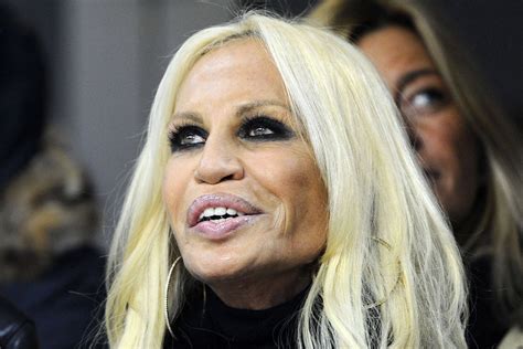 donatella versace primo piano|donatella versace.